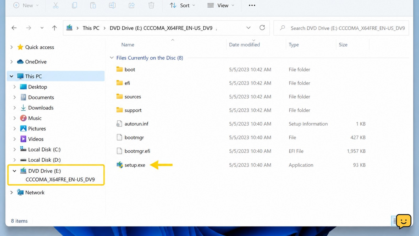 Windows File Explorer showing a mounted Windows 11 ISO as a temporary DVD drive